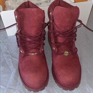 Timberland Big Kids size 7 Red Lace-Up Work Boots with Gold Hardware